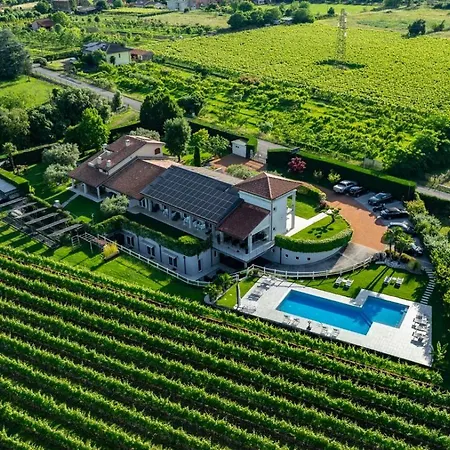 Gospodarstwo agroturystyczne La Torretta *